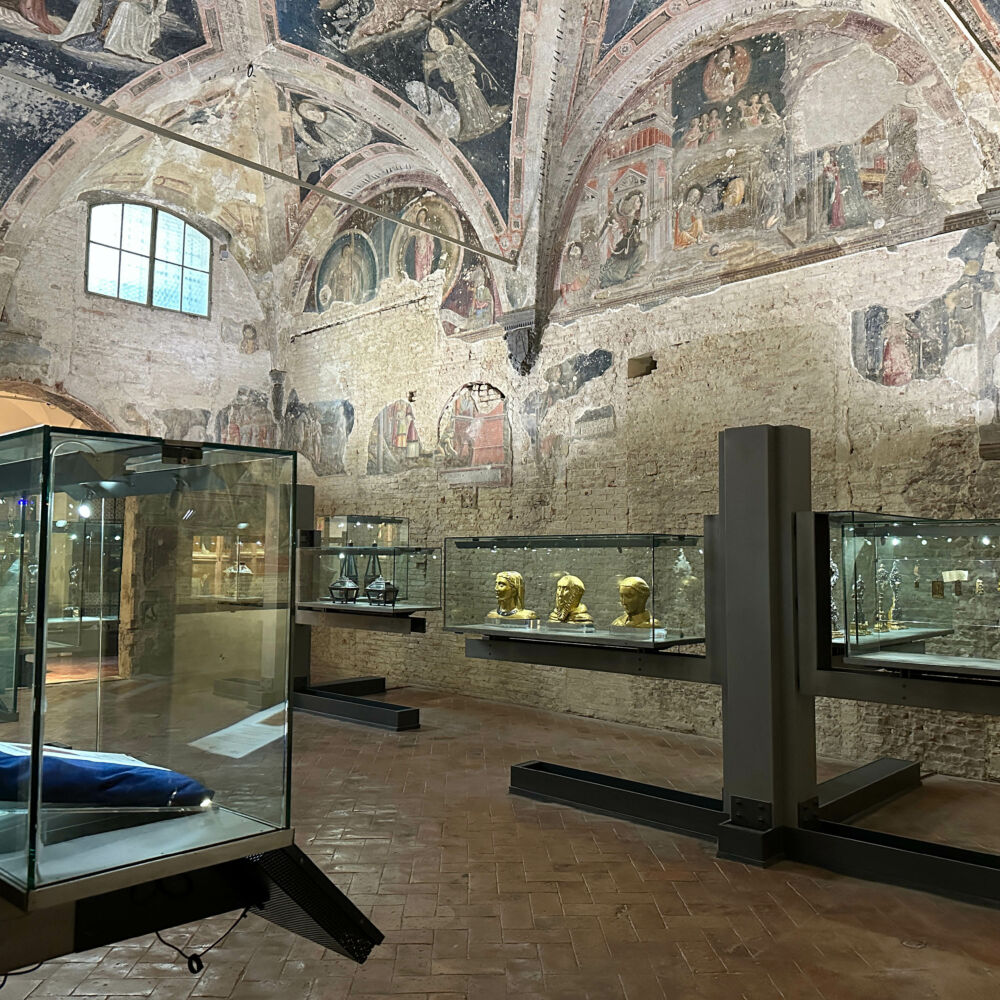Tommaso Gentile Mostra Oggetto Libro Museo Santa Maria della Scala Siena