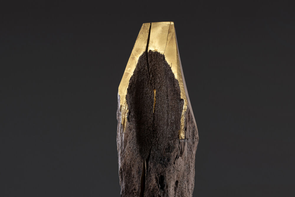 La Bricola sculpture by Tommaso Gentile gold leaf from venice on bricola wood