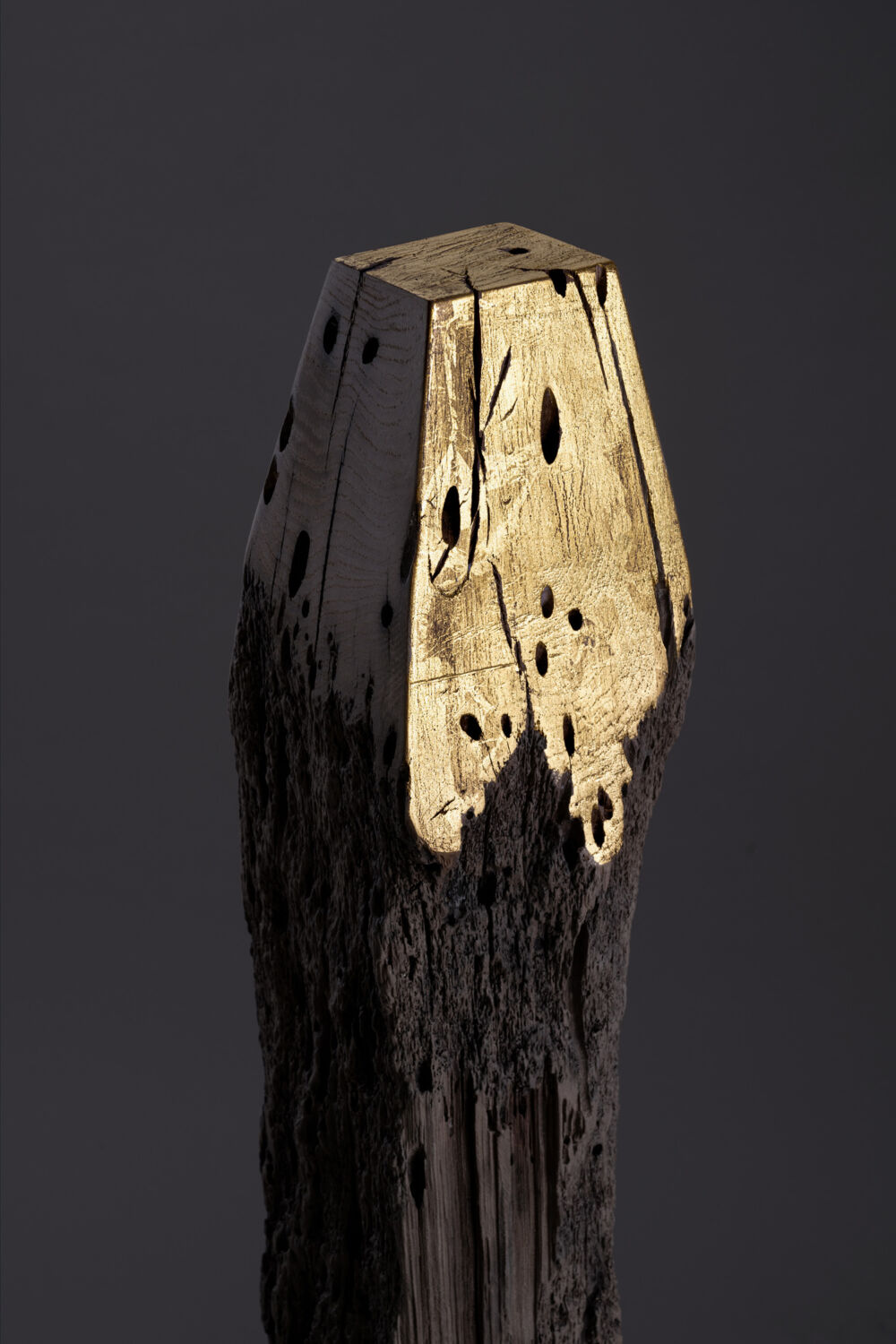 La Bricola sculpture by Tommaso Gentile gold leaf from venice on bricola wood