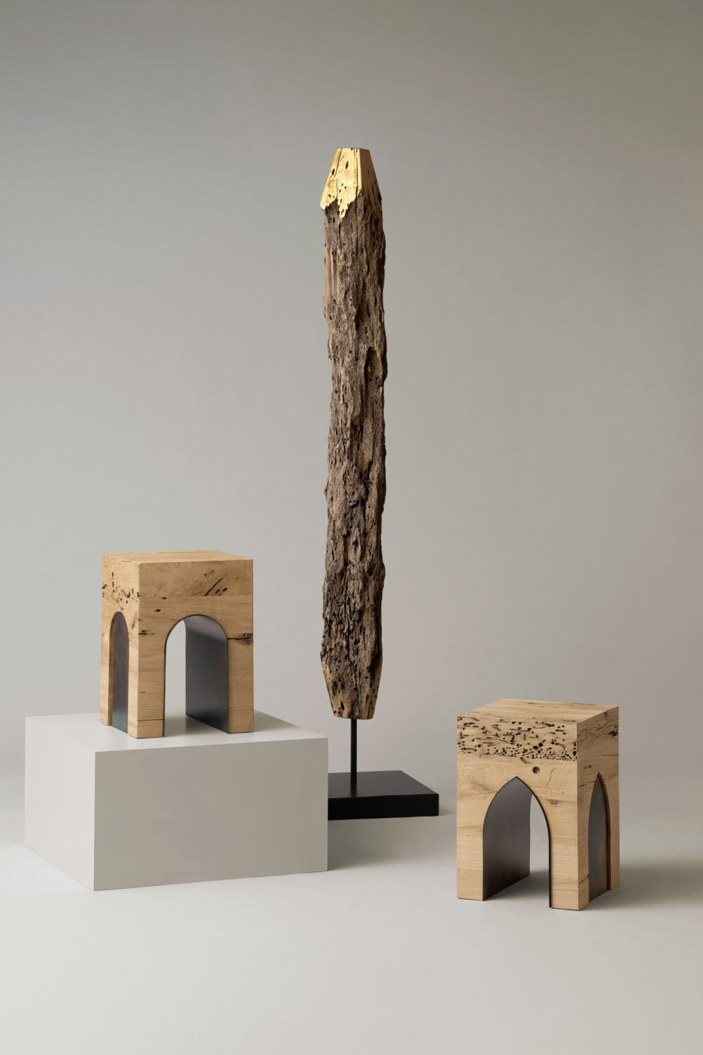 La Bricola sculpture by Tommaso Gentile gold leaf from venice on bricola wood