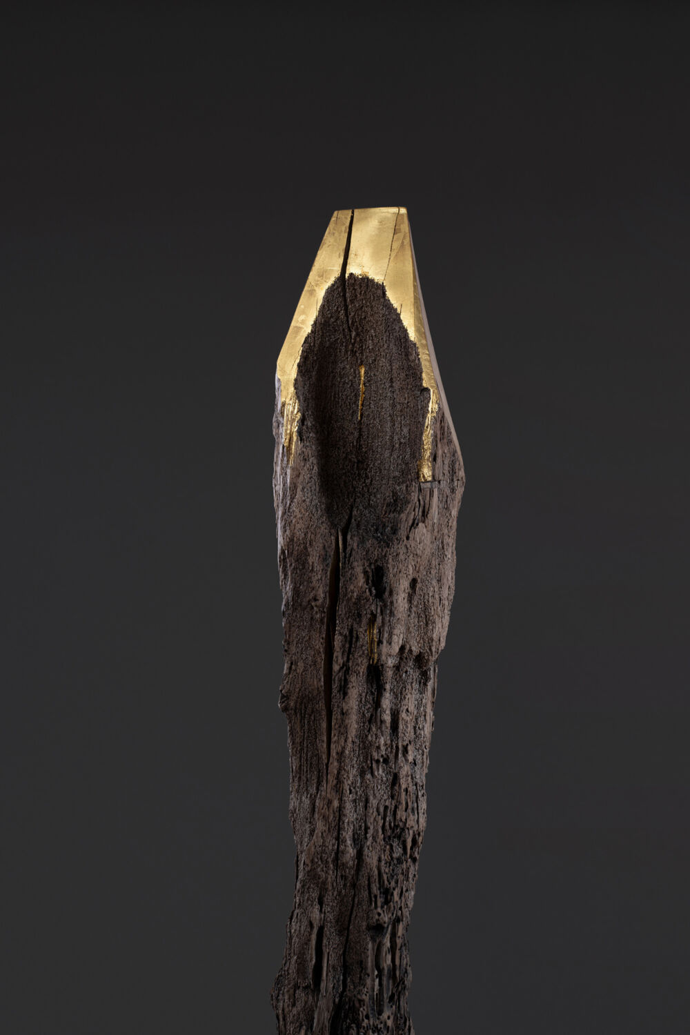 La Bricola sculpture by Tommaso Gentile gold leaf from venice on bricola wood
